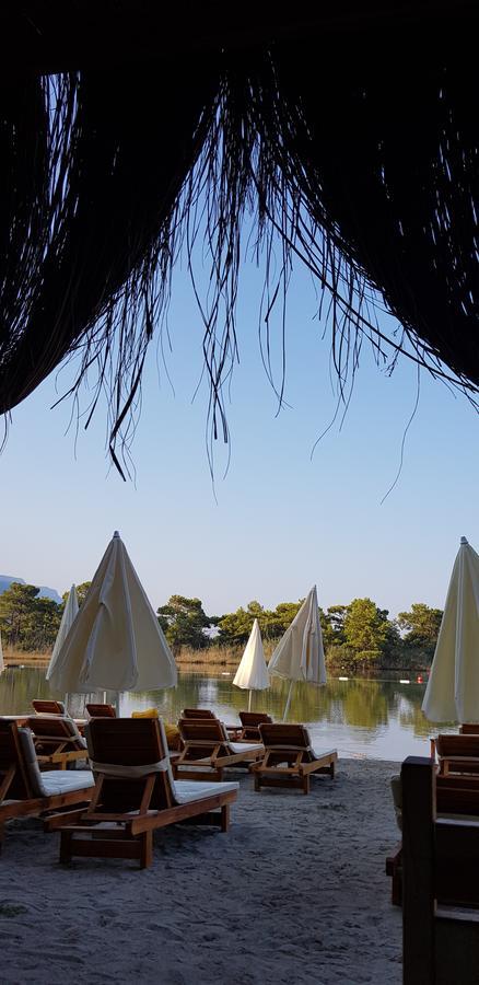 Green Pine Beach & Bungallows 히사뢰뉘 외부 사진