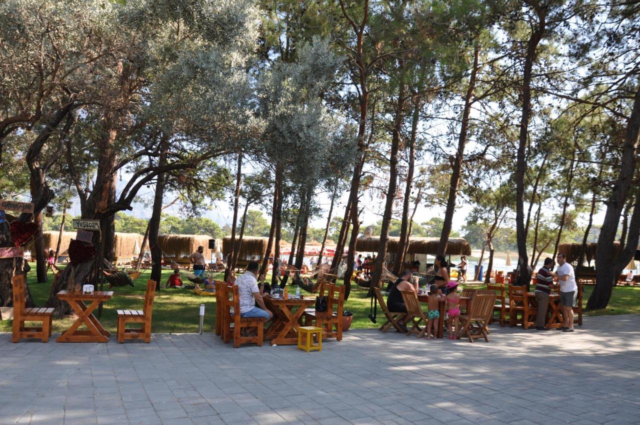 Green Pine Beach & Bungallows 히사뢰뉘 외부 사진