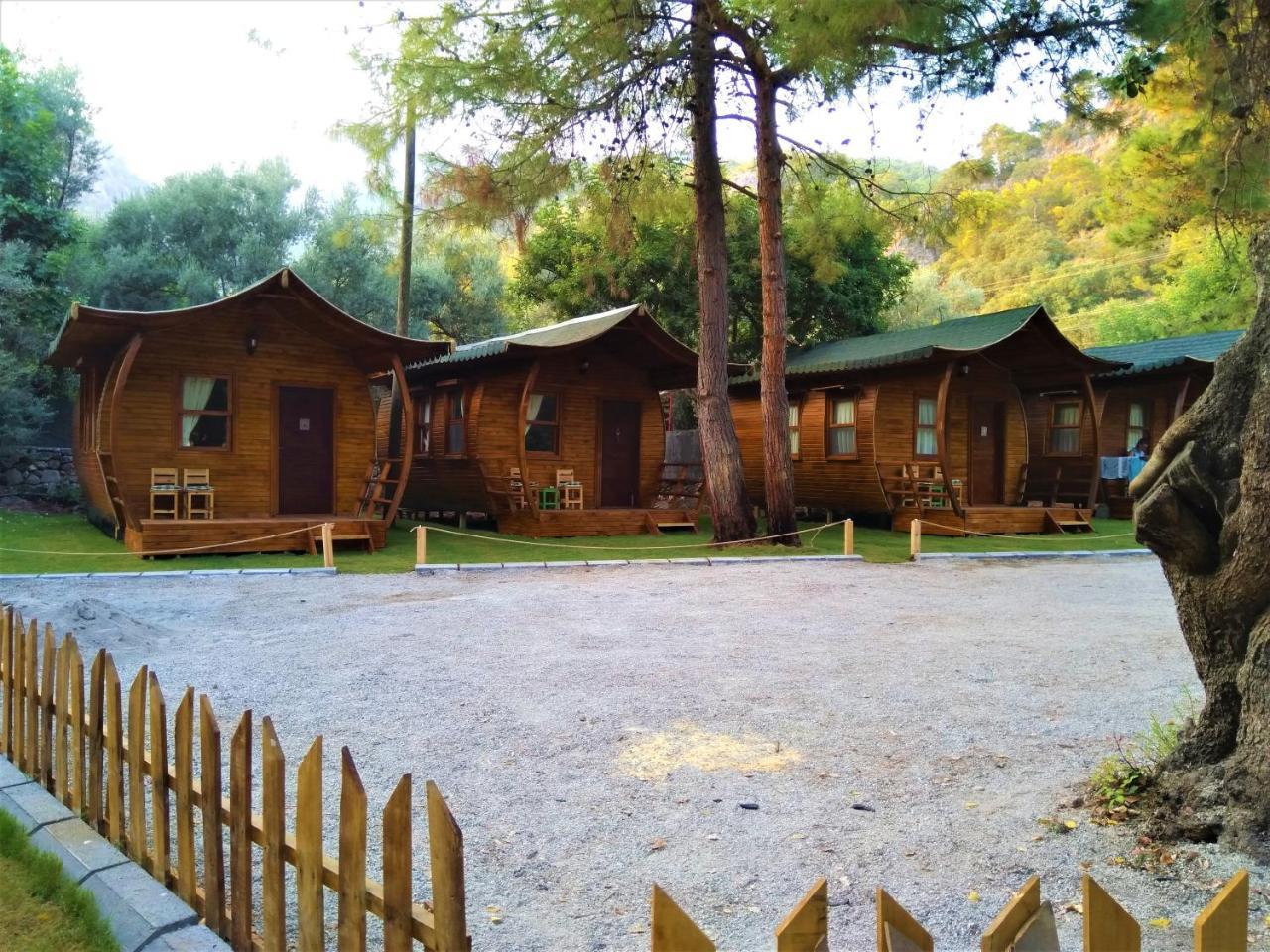 Green Pine Beach & Bungallows 히사뢰뉘 외부 사진