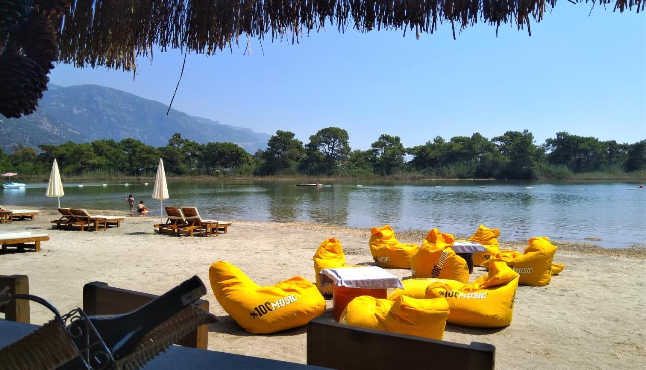 Green Pine Beach & Bungallows 히사뢰뉘 외부 사진