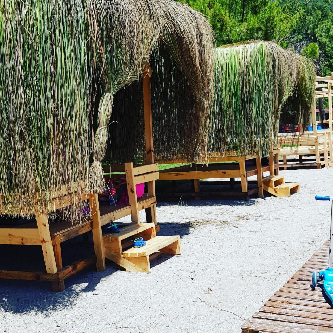 Green Pine Beach & Bungallows 히사뢰뉘 외부 사진