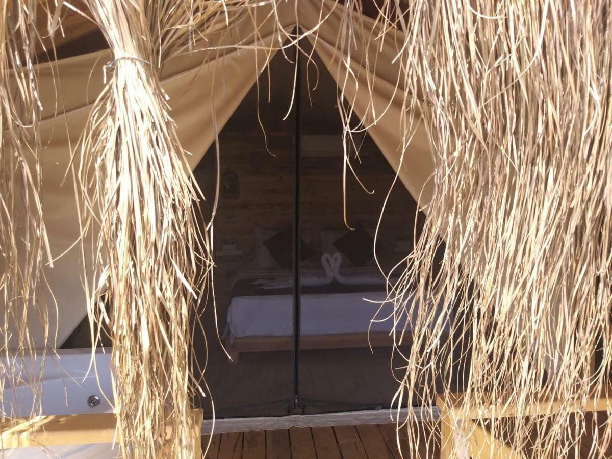 Green Pine Beach & Bungallows 히사뢰뉘 외부 사진