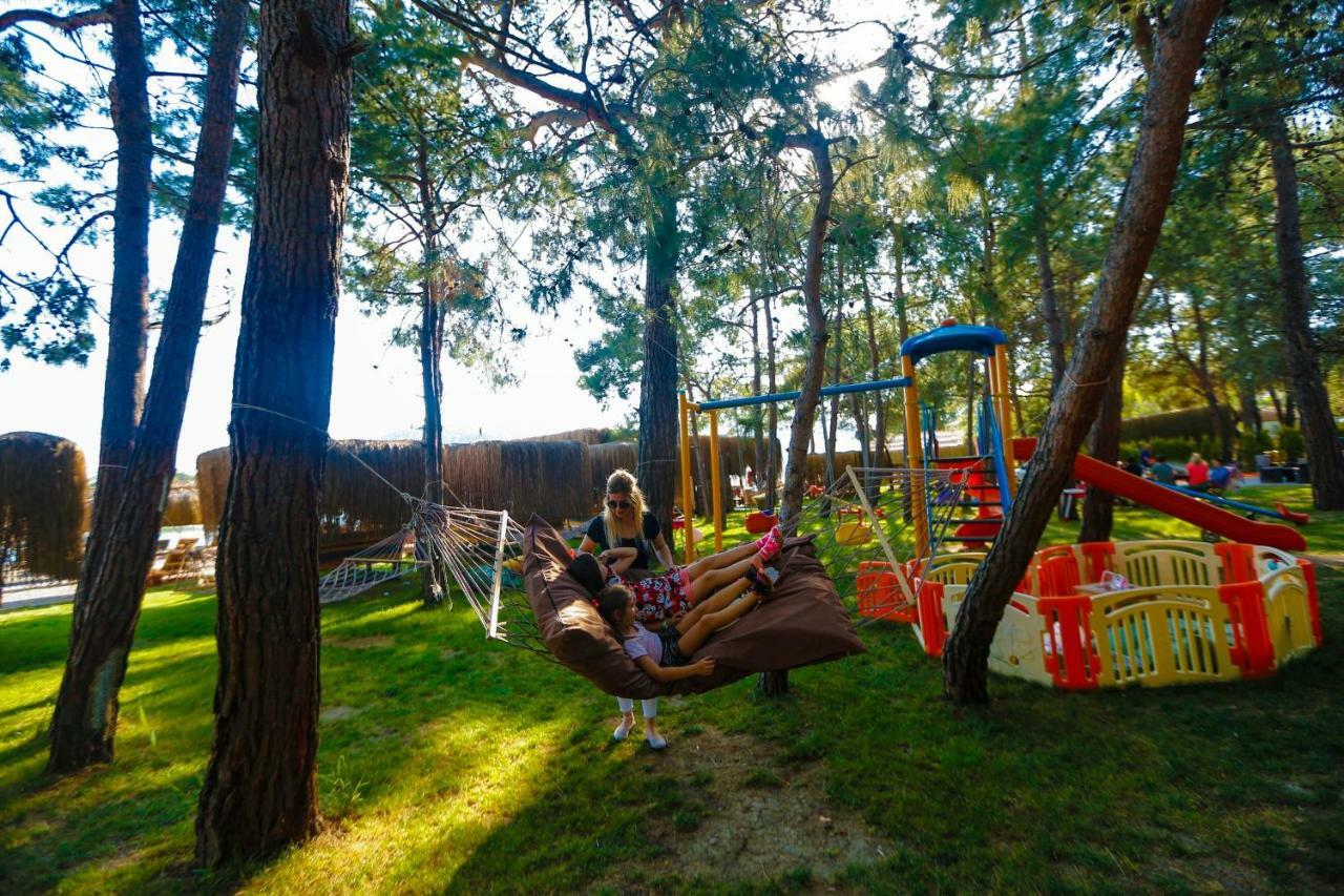 Green Pine Beach & Bungallows 히사뢰뉘 외부 사진